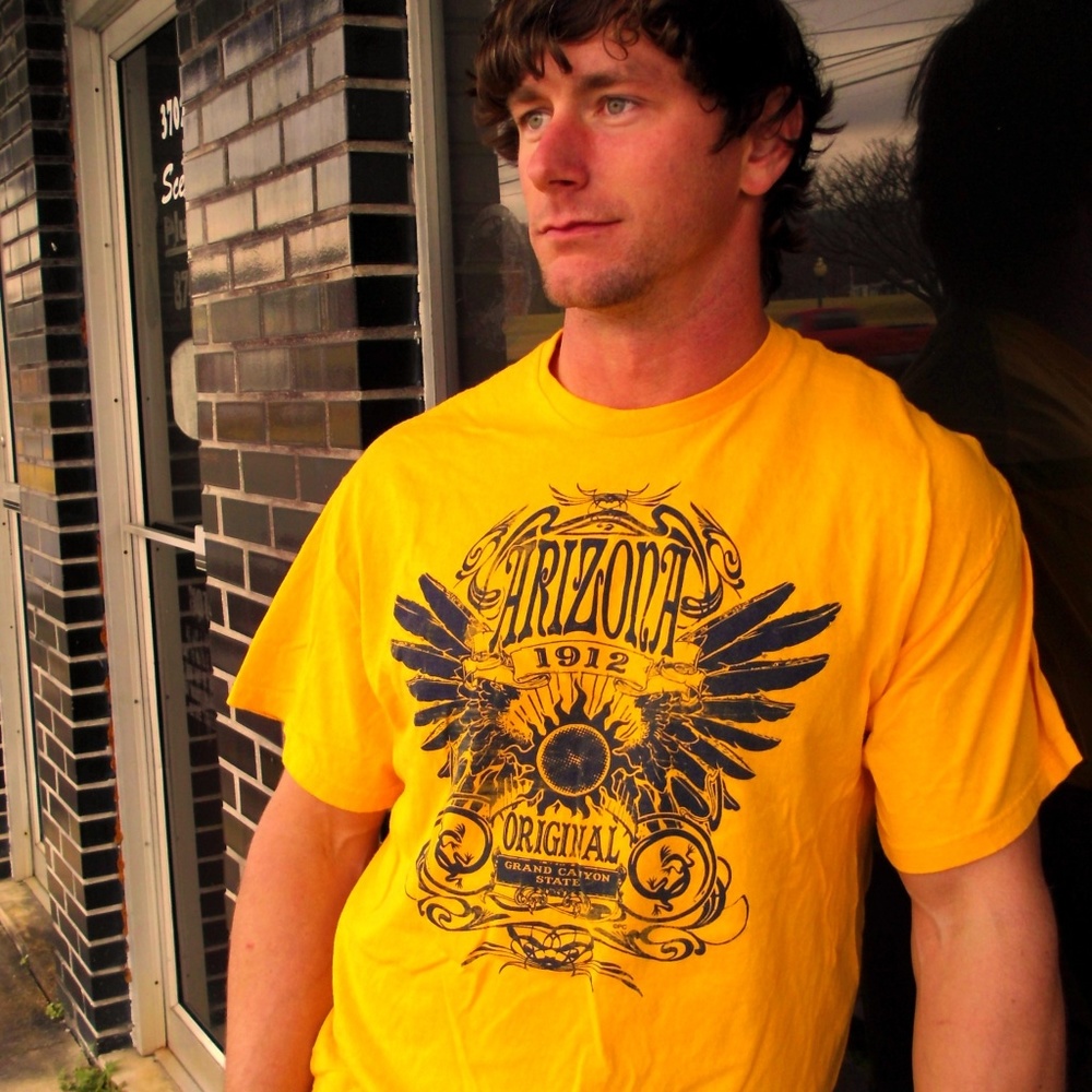 State of ARIZONA Size XL Yellow T-Shirt